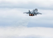 雷火电竞亚洲先驱-老鹰轻取辽宁队，福克斯总决赛接管，篮球世界的跨洋交响曲