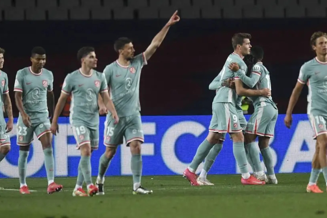 马竞力克巴萨，格列兹曼梅开二度英超