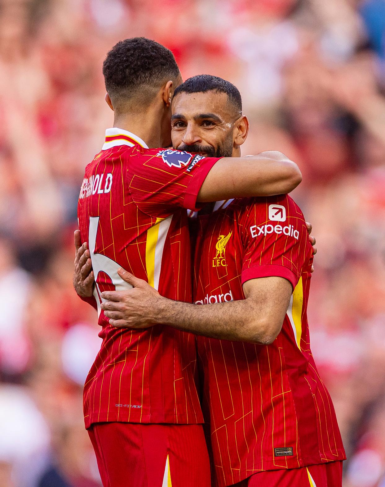 热刺轻取利物浦,卡瓦尼扑点救主西甲 热刺轻取利物浦,卡瓦尼扑点救主西甲